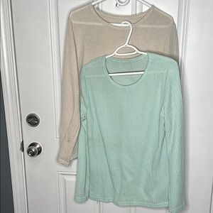 2 Tops Chic Mint & Beige Long Sleeve Tops Waffled Design Women’s XXL